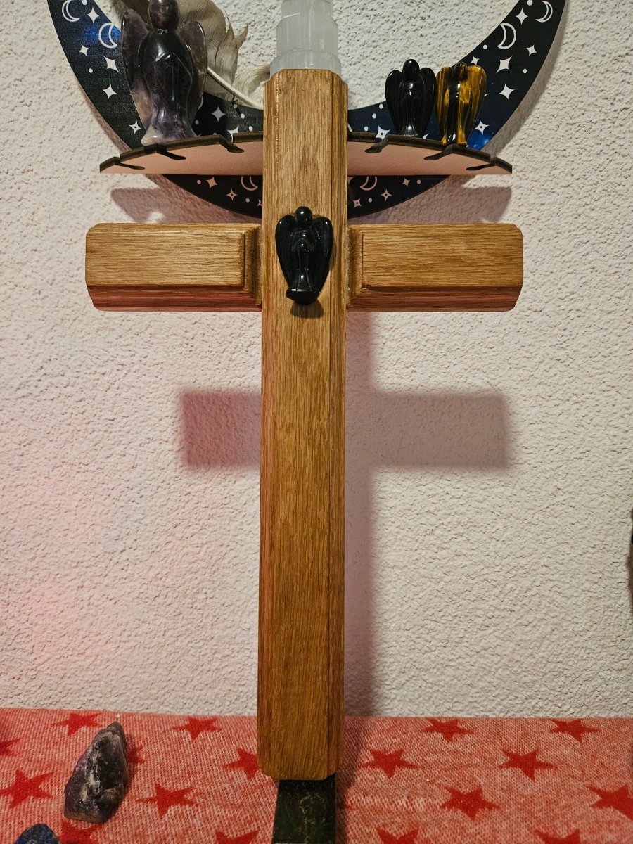 Eichenholz - Kreuz mit Turmalin - Engel – Schutz & Erdung - Seelenblitz