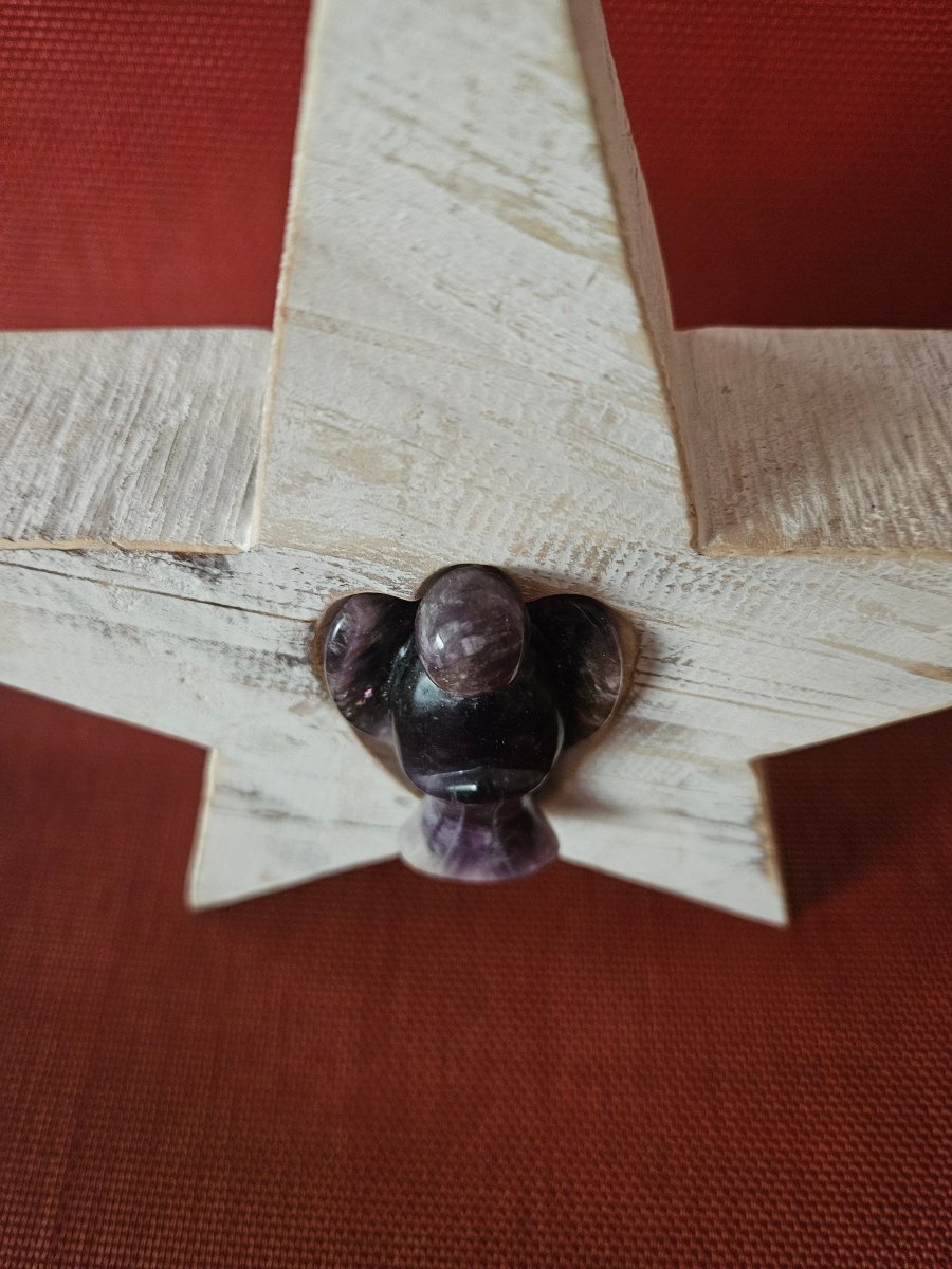 Handgefertigter Holzstern mit Amethyst - Engel – Schutz & Weisheit - Handgefertigtes Dekor - Seelenblitz